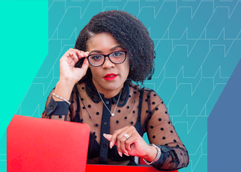 This 44-Year-Old Earns 7 Figures/Year Writing Copy at Home