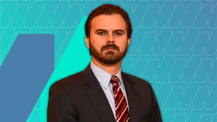 This 37-Year-Old Makes 5 Figures/Month Renting Vacation Homes in Arkansas