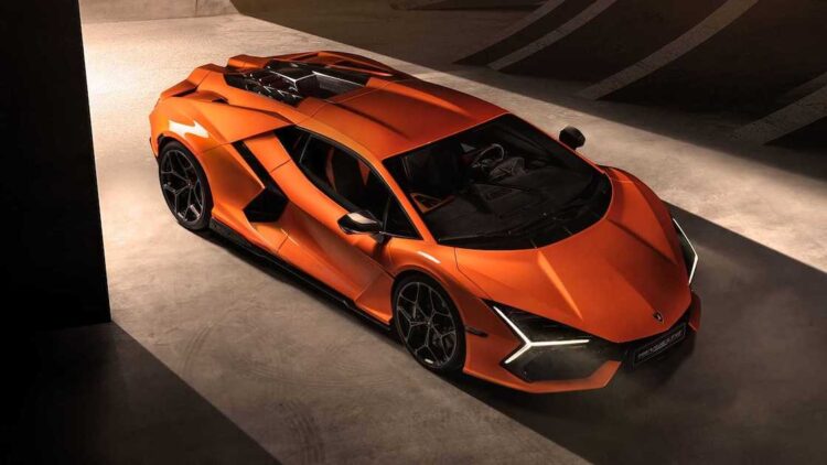 Lamborghini Revuelto: The First Super Sports V12 Hybrid HPEV