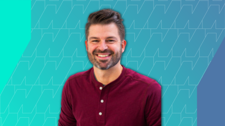 This 46-Year-Old is Making +$6k/Month Recommending Laptops and Tablets