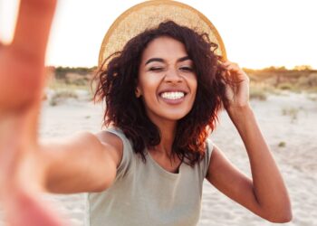 25 Companies That Let You Work Abroad and How to Plan