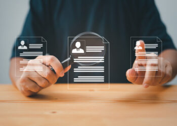 How to Communicate with Your Customers: 6 Effective Options