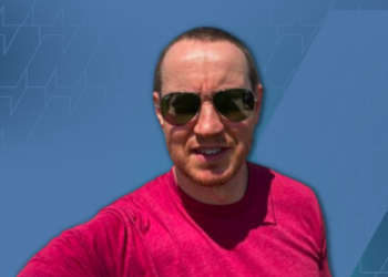 This 44-Year-Old Earns $8k/Month From His Site Working Just 4 Hours Per Day