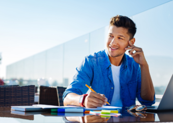 14 Best Self-Employed Jobs to Start Earning a Good Income Fast in 2023