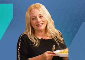 How This 54-Year-Old Makes $9k/Month From Her Food Blog Working Part Time