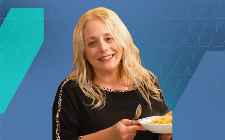 How This 54-Year-Old Makes $9k/Month From Her Food Blog Working Part Time