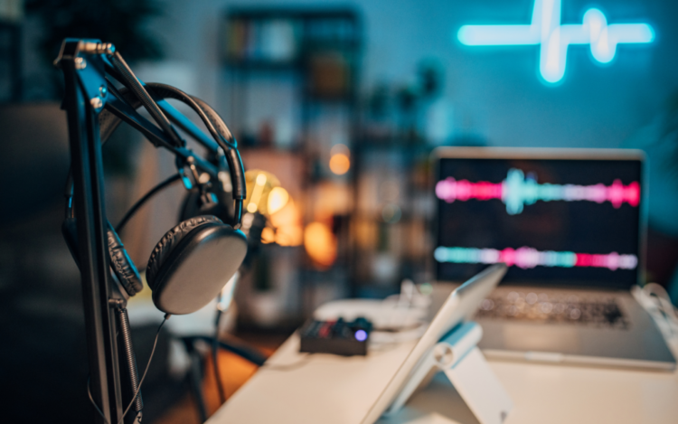 7 Best Podcast Software Tools to Grow Your Audience in 2023