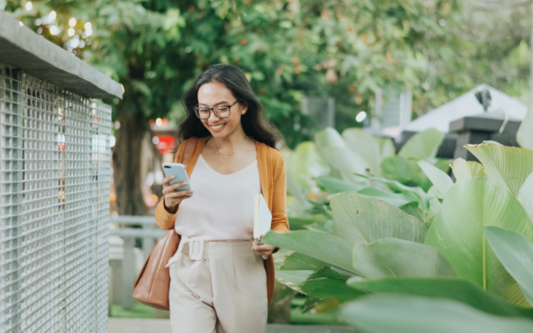 The 13 Best Jobs You Can Do On Your Phone from Anywhere in 2023