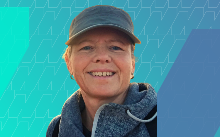 How Izzy Nicholls’ Overland Truck Travel Blog Earns $7.5k+/Month Via SEO