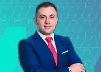 How This 33-Year-Old’s Menswear Blog Earns Up To $10k/Month Via SEO