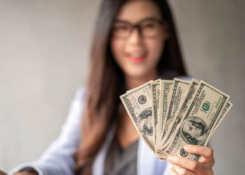 12 Best Cash Advance Apps (That Loan You Money Instantly!)