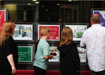 Lenders cut mortgage rates despite latest BoE rate rise