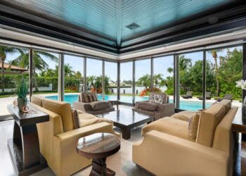 Keeping It Simple (Simply Elegant) On Paradise Island In The Bahamas