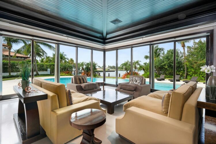 Keeping It Simple (Simply Elegant) On Paradise Island In The Bahamas
