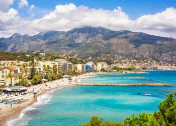 Belle Epoque Villa Along The French Riviera Revels In Its Glamorous Past