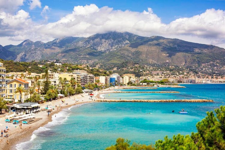 Belle Epoque Villa Along The French Riviera Revels In Its Glamorous Past
