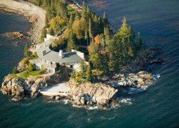 When Selling, How Do You Place A Property In Its Best Light?