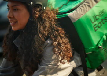 How Much Can You Make With Uber Eats Part Time? (2023 Data!)