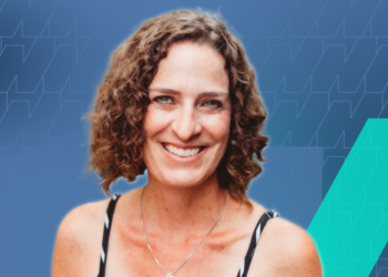 How This 50-Year-Old’s DIY Blog Earns $5k/Month Through Pinterest, Email Marketing & SEO