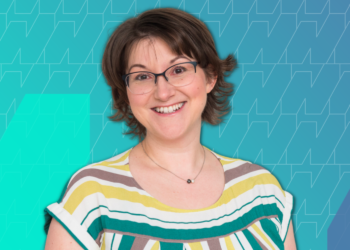 How This 46-Year-Old’s Project Management Blog Earns 6 Figures/Year From SEO and Networking