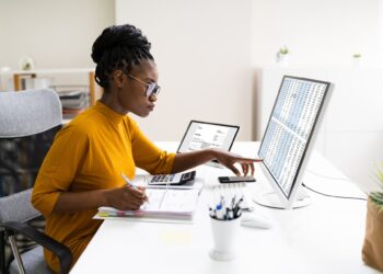 10 Companies That Hire for Remote Admin Jobs