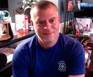 How to Start an Ice Vending Business: $2500/mo in (Almost) Passive Profits