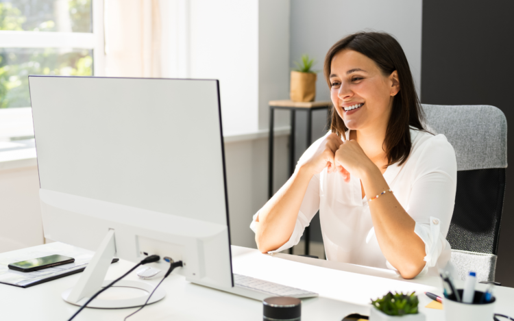 17 Great Online and Offline Business Ideas For Beginners in 2023