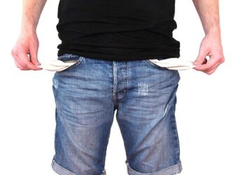 Sick Of Having No Money? Try These 12 Tips To Get On Track!