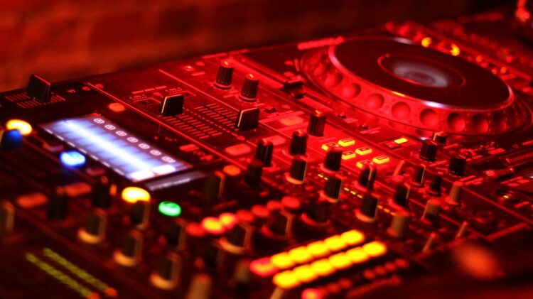 16 Best Pieces Of Equipment To Buy & Make Money