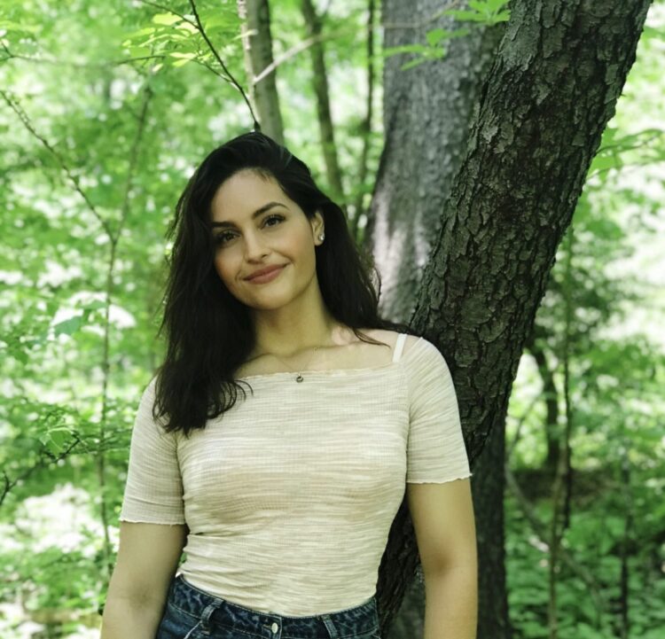 This Actress has a $7,000-$8,000 Monthly Side Hustle