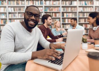 5 Ways to Get Paid for Taking Notes