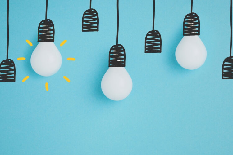 25 Best Side Hustles For Creatives (2024): Make $500+/mo