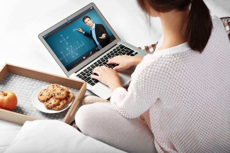 The 23 Best Side Hustles for Teachers in 2024: $1000+ a Week