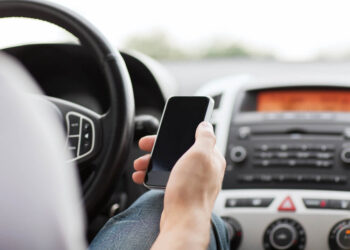24 Best Driving Apps to Make Money With Your Car in 2024