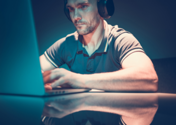 Which Is The Better AI Writer in 2024?