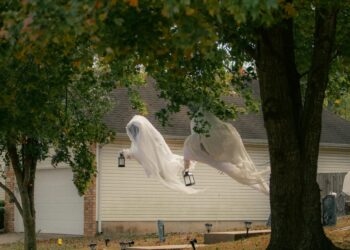 Ghostwriters and ghost tours: Two newly reviewed gigs