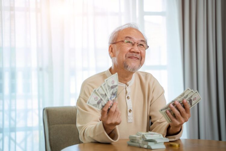 16 Ways Retirees Can Work From Home and Make Extra Cash