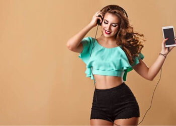 5 Proven Ways to Make Money on Spotify: Streams, Playlists, Podcasts & More