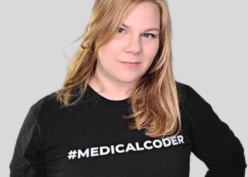 How Victoria Moll Built a Six-Figure Brand in a Small Niche