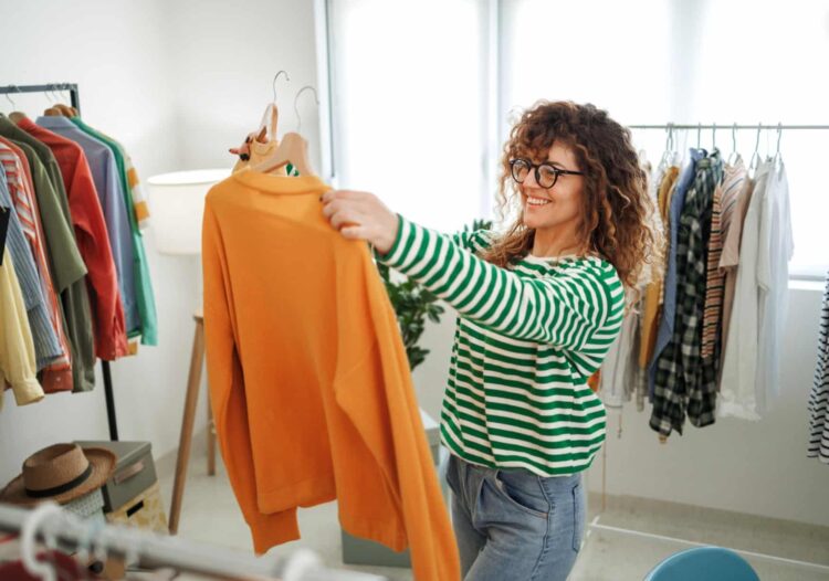 10 Steps for Profitable Home Based Clothing Businesses in 2024