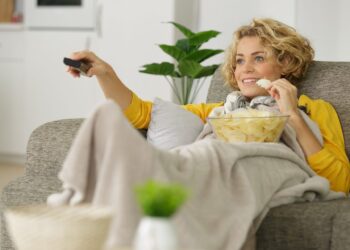 Feeling Lazy? 6 Ways to Make Money Without Lifting a Finger