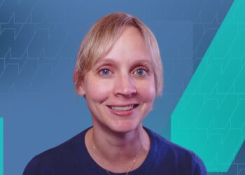 How This 42-Year-Old Earns 6 Figures/Year From Her Sewing Blog, Etsy, and YouTube