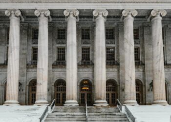 Earn $200 or More Per Hour as an Expert Witness