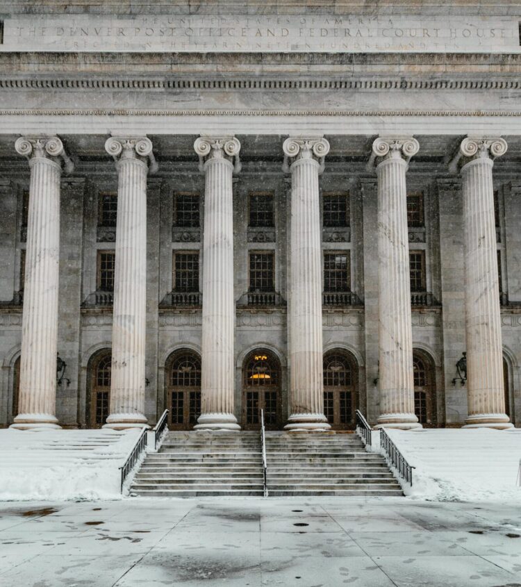 Earn $200 or More Per Hour as an Expert Witness