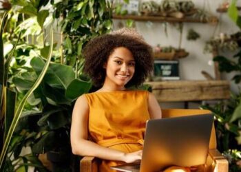 25 Driven Ways to Make Money Without a Car in 2025!