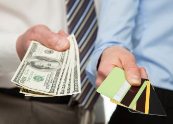 Build Your Wealth With These 7 Rewards Credit Cards