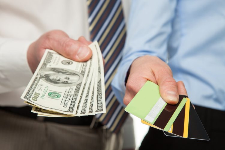 Build Your Wealth With These 7 Rewards Credit Cards