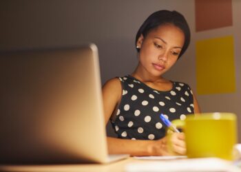 7 Types of Jobs With Flexible Schedules — and 10 Companies Hiring