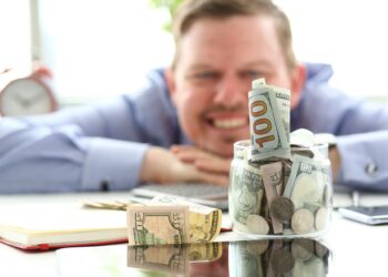 Your 2025 Money Checklist: 7 Brilliant Tips From Top Experts