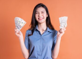 6 Effective Strategies to Boost Your Savings With Cashback Cards